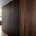LÁMINA - PANEL CARBONIZADO ESTILO MADERA P22 1.22M X 2.44M / 5MM