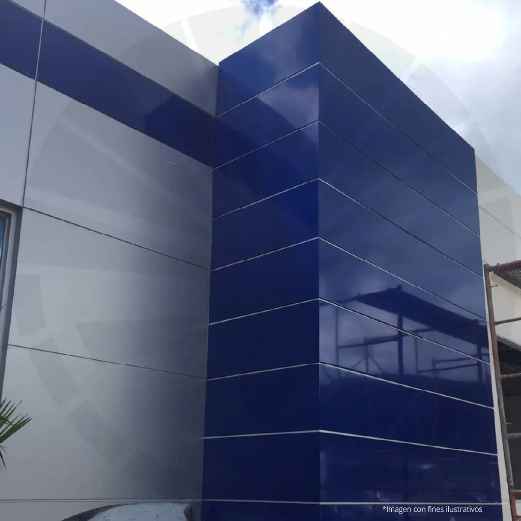 LÁMINA ACP DOBLE RECUBRIMIENTO EN ALUMINIO BLANCO SATÍN + AZUL SATÍN 1.22M X 2.44M / 5MM
